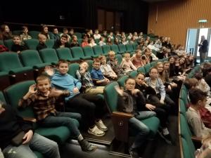 Činoherní anglicko – české divadelní představení 1